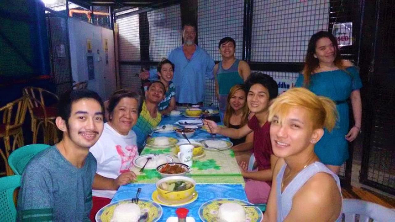 Happy Buddha Inn Puerto Galera Extérieur photo